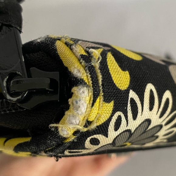 VERA BRADLEY Turn‎ Lock Wallet - Picture 6 of 12